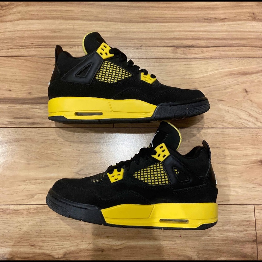 Air Jordan Retro 4 “Thunder” (GS)